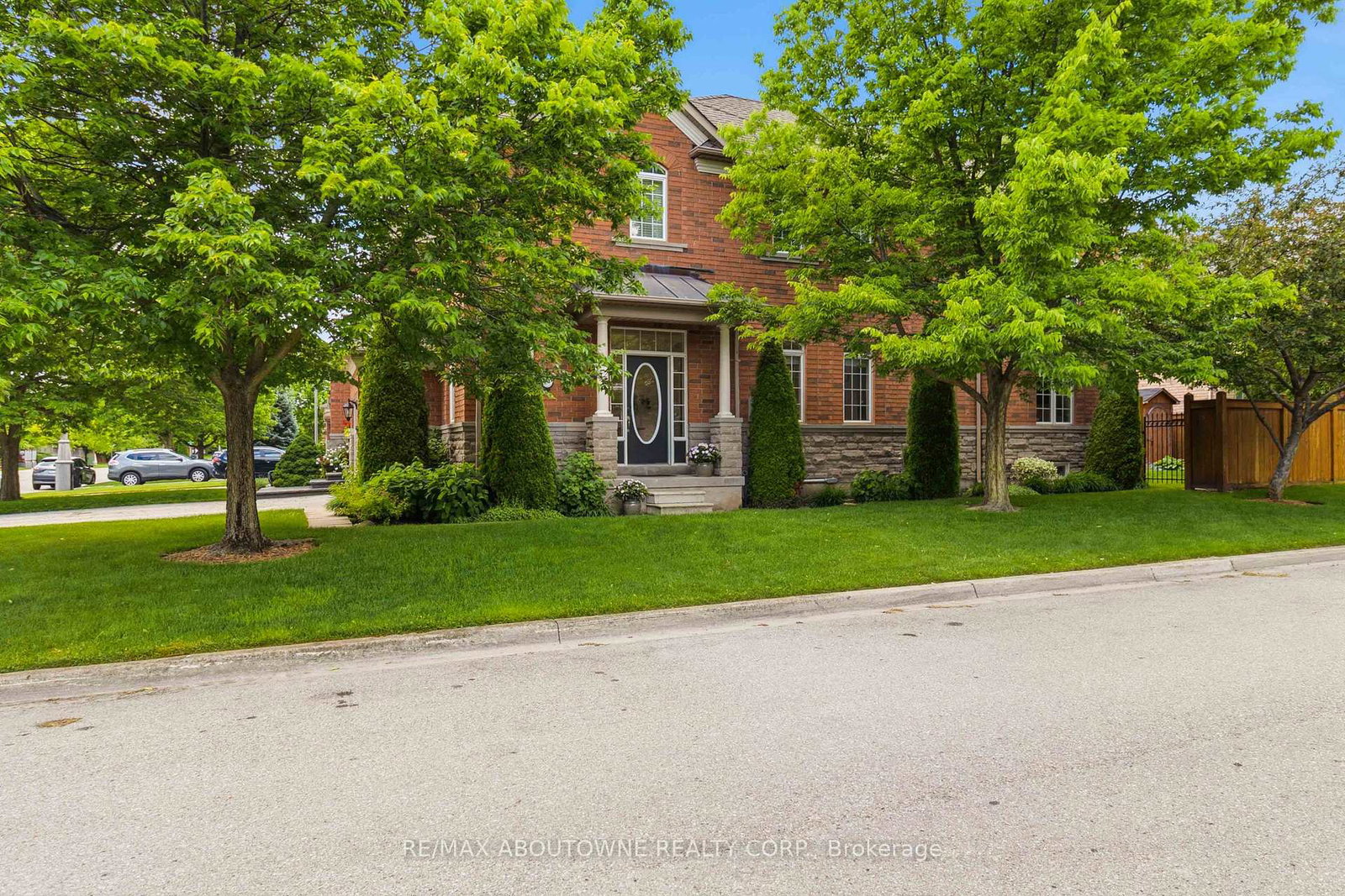 240-duskywing-way-oakville-ontario-w13460622