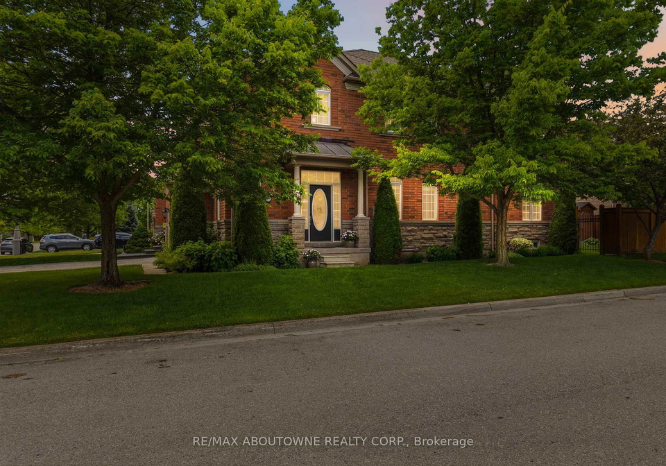 240-duskywing-way-oakville-ontario-w13460622