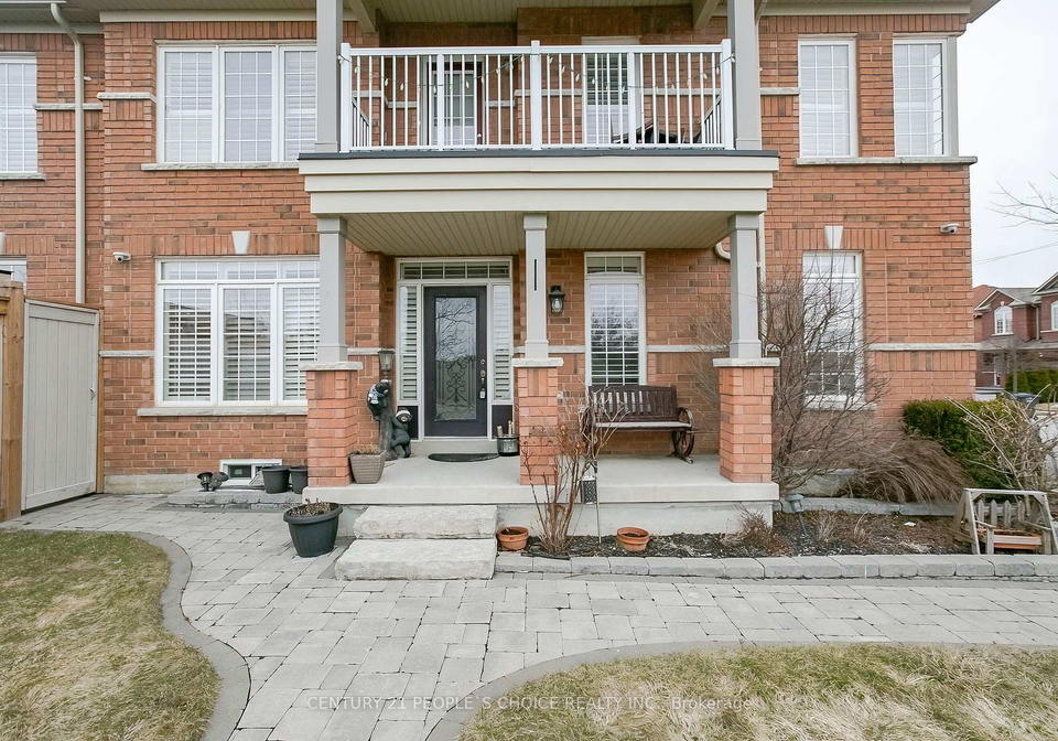 33-accent-circle-brampton-ontario-w13461090