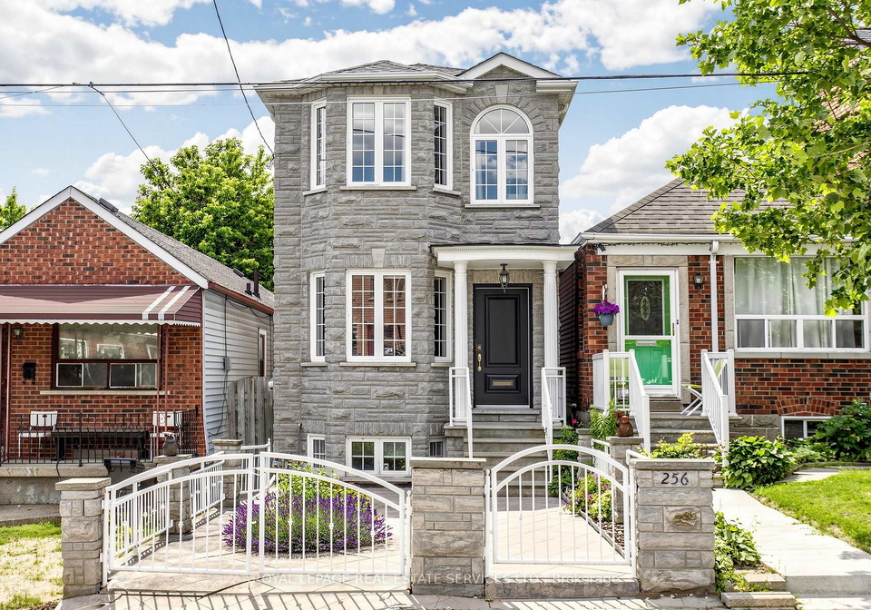 256-earlscourt-avenue-toronto-ontario-w13461180