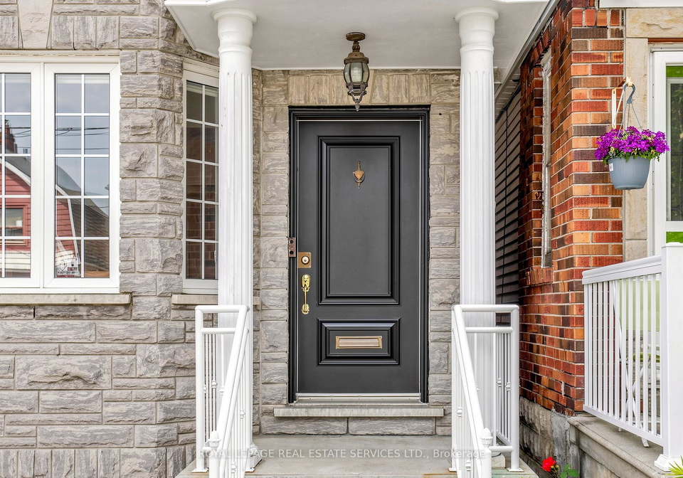 256-earlscourt-avenue-toronto-ontario-w13461180