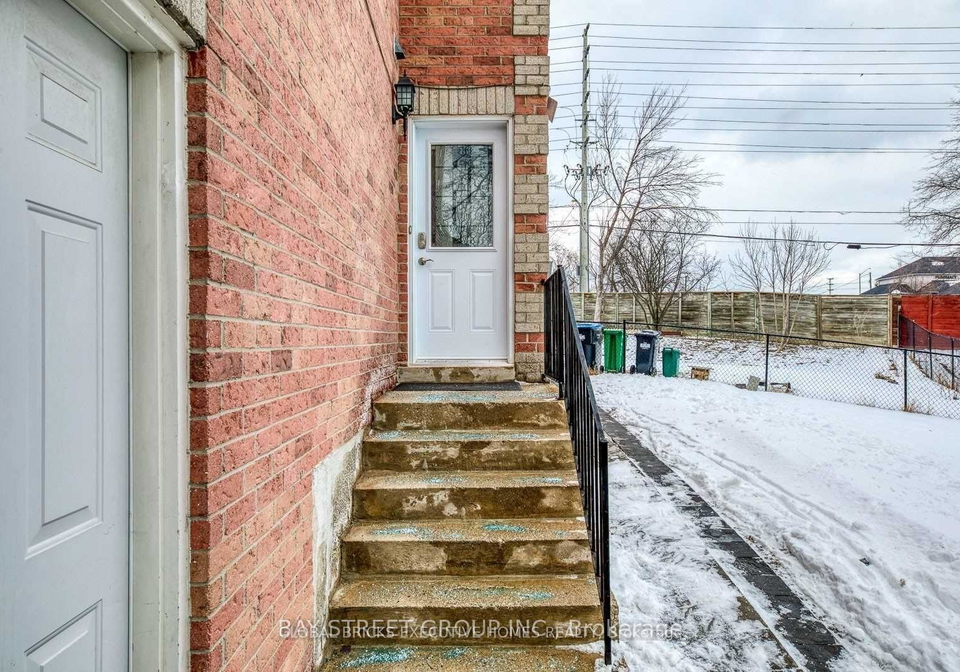 5045-rundle-court-mississauga-ontario-w13461210