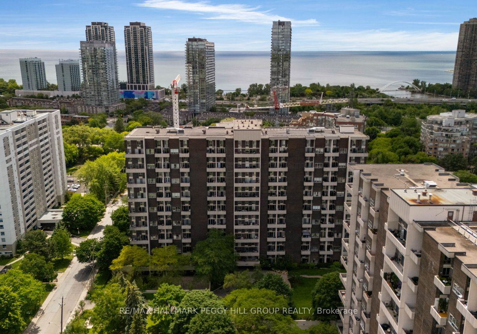 60-southport-street-toronto-ontario-w13461276