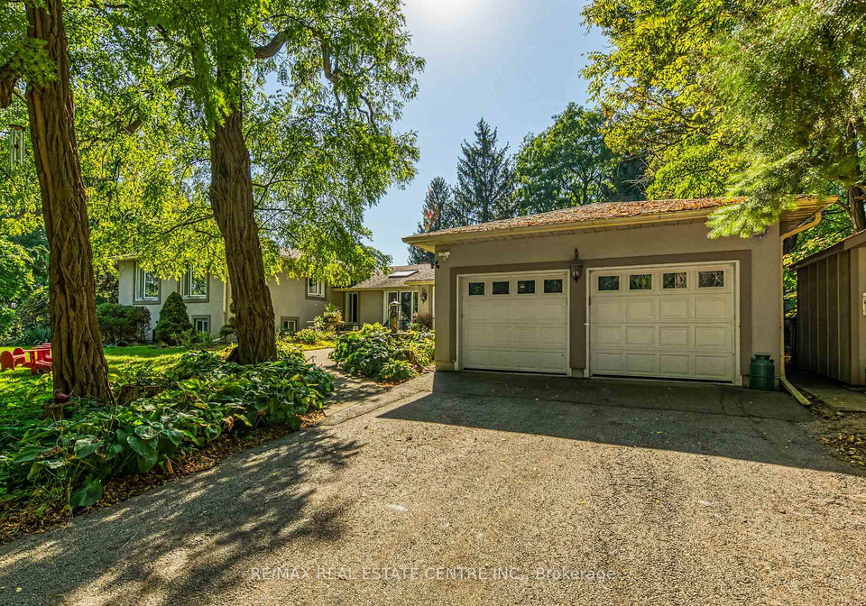 5590-blind-line-burlington-ontario-w13461332