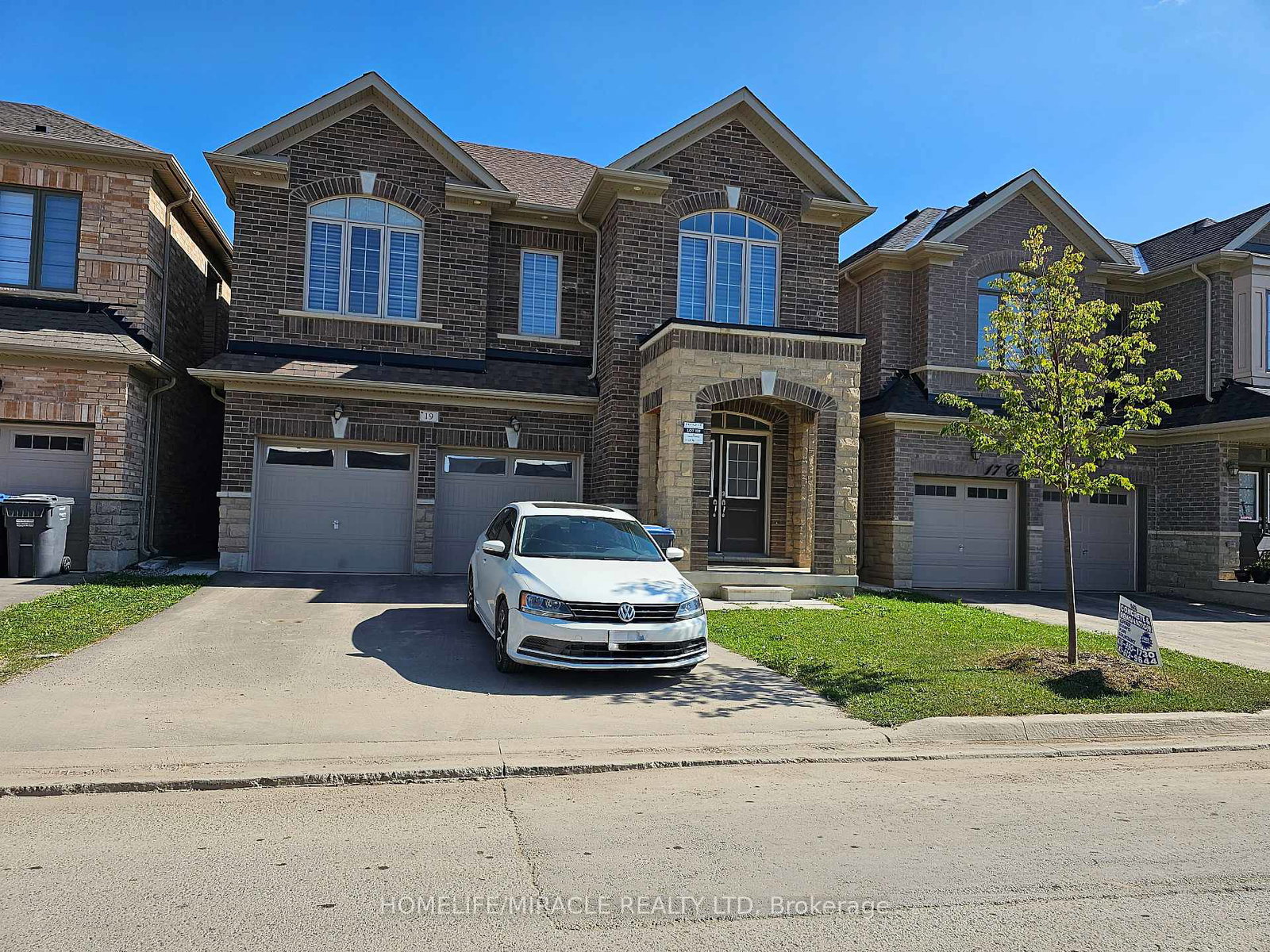 19-cobriza-crescent-brampton-ontario-w13461344
