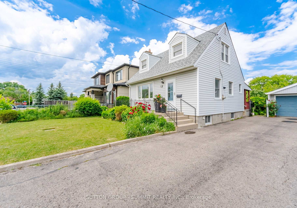 7-earl-street-mississauga-ontario-w13461738