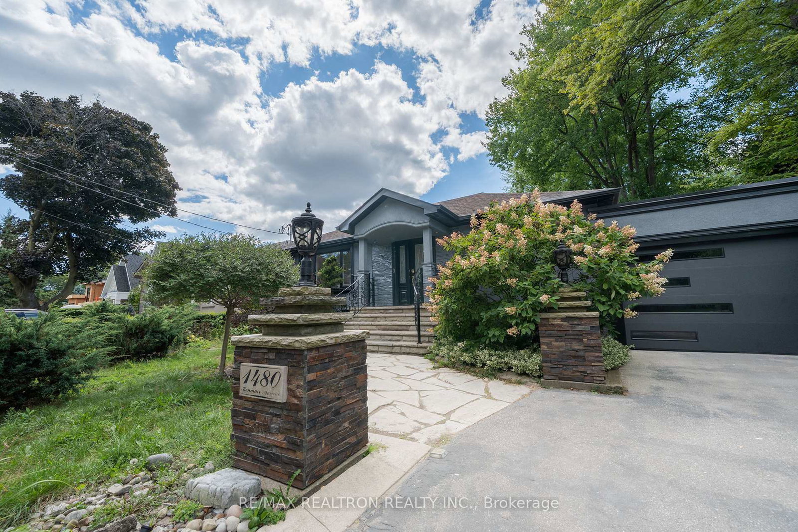 1480-kenmuir-avenue-mississauga-ontario-w13461800
