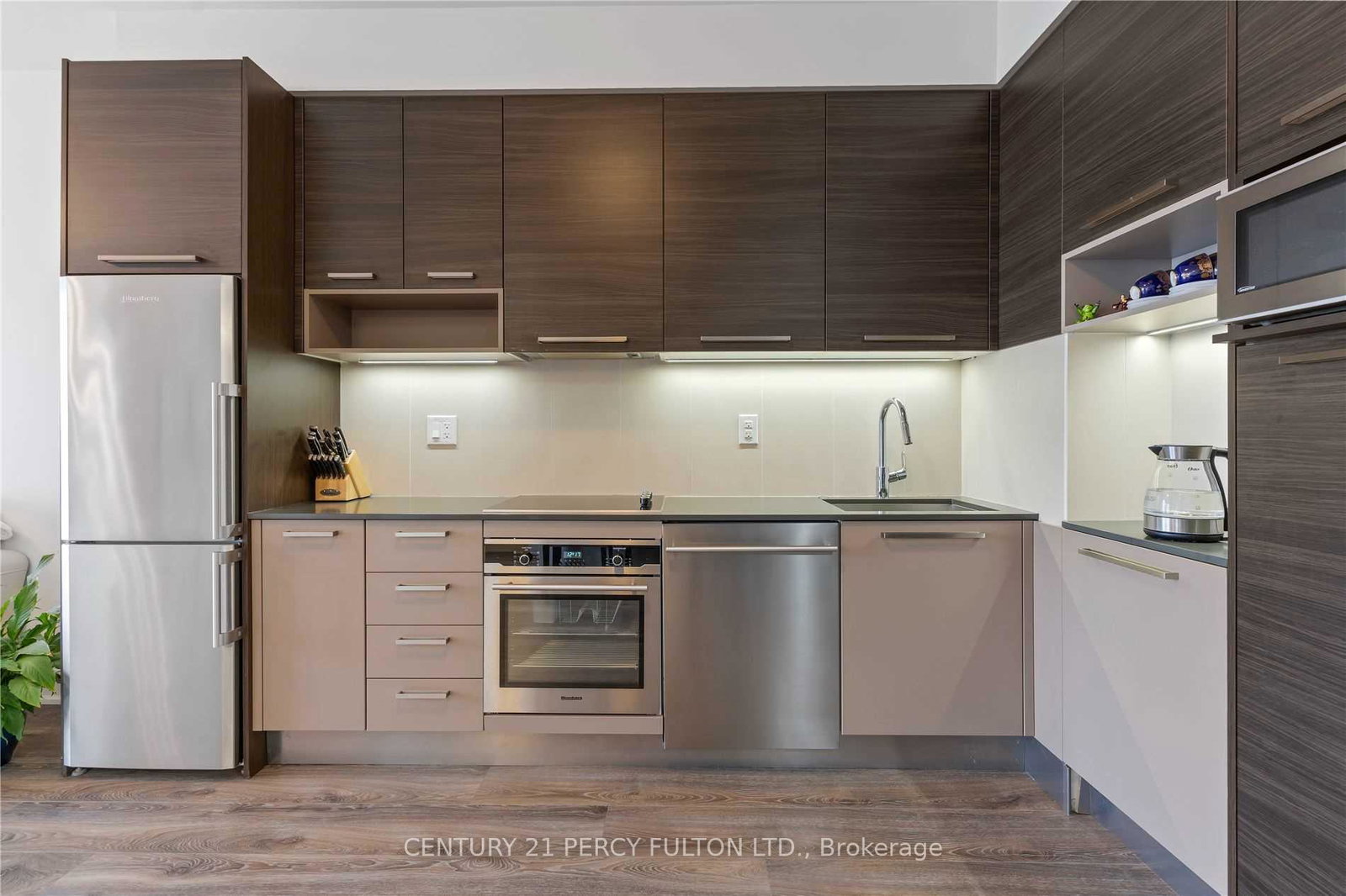 36-park-lawn-road-etobicoke-ontario-w13461860