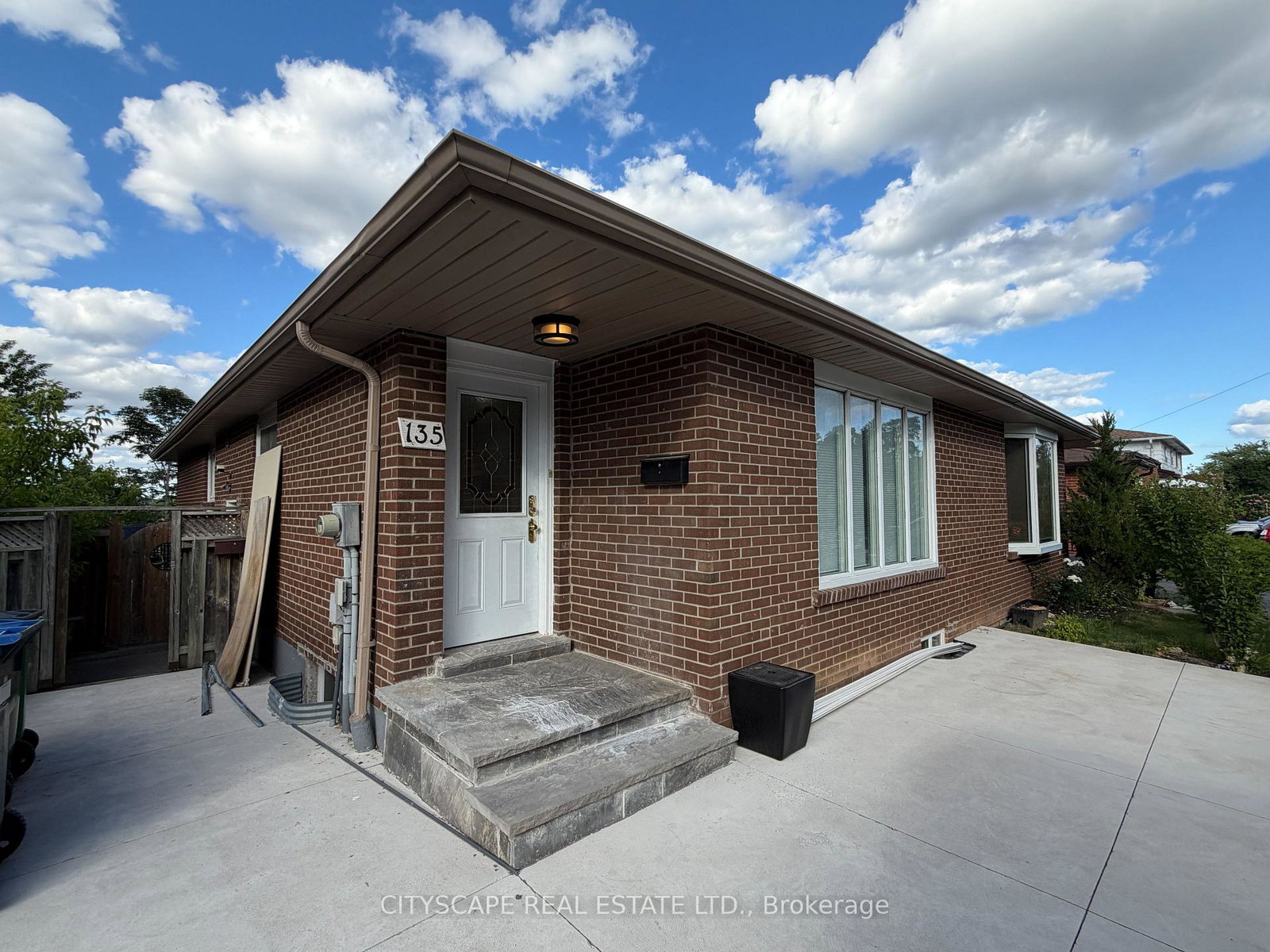 135-bonham-boulevard-mississauga-ontario-w13462010