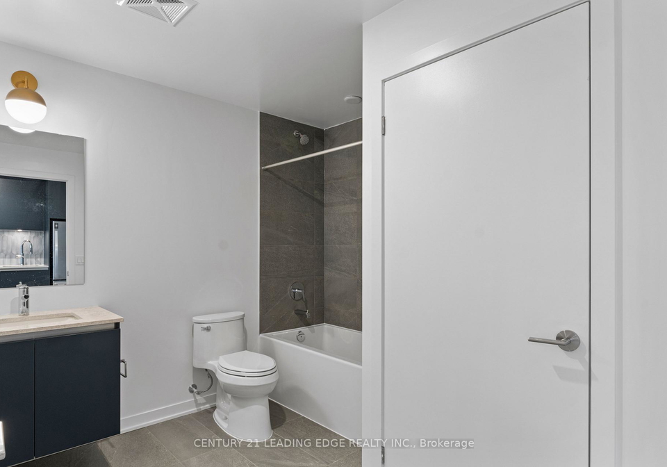 395-dundas-street-w-oakville-ontario-w13462316