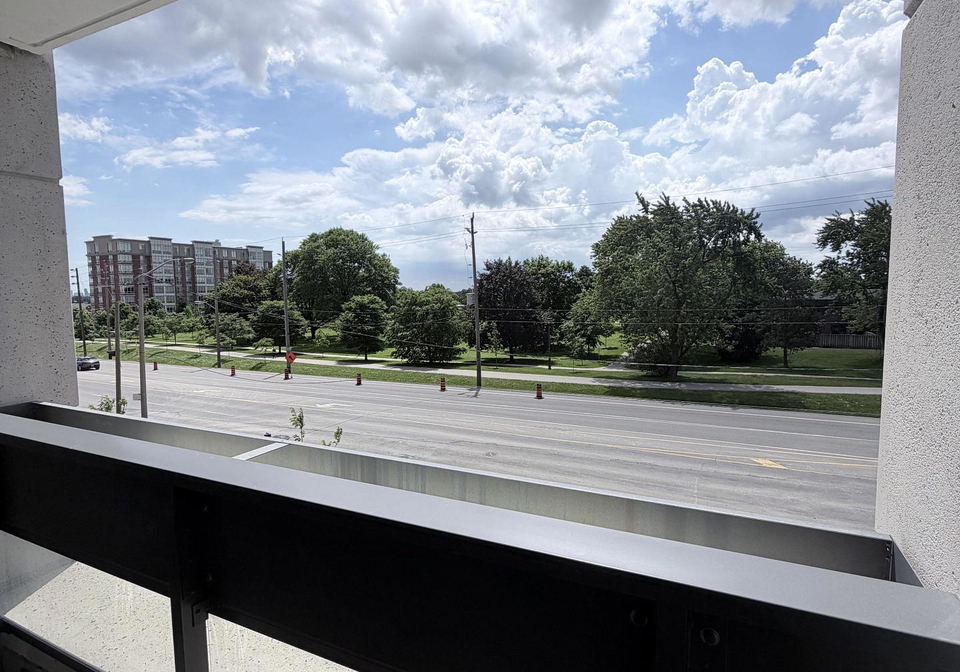 4010-eglinton-avenue-w-etobicoke-ontario-w13462604