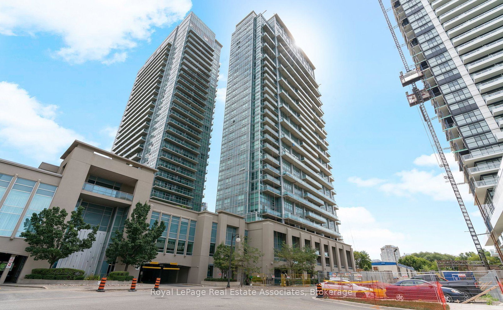 165-legion-road-n-etobicoke-ontario-w13462808