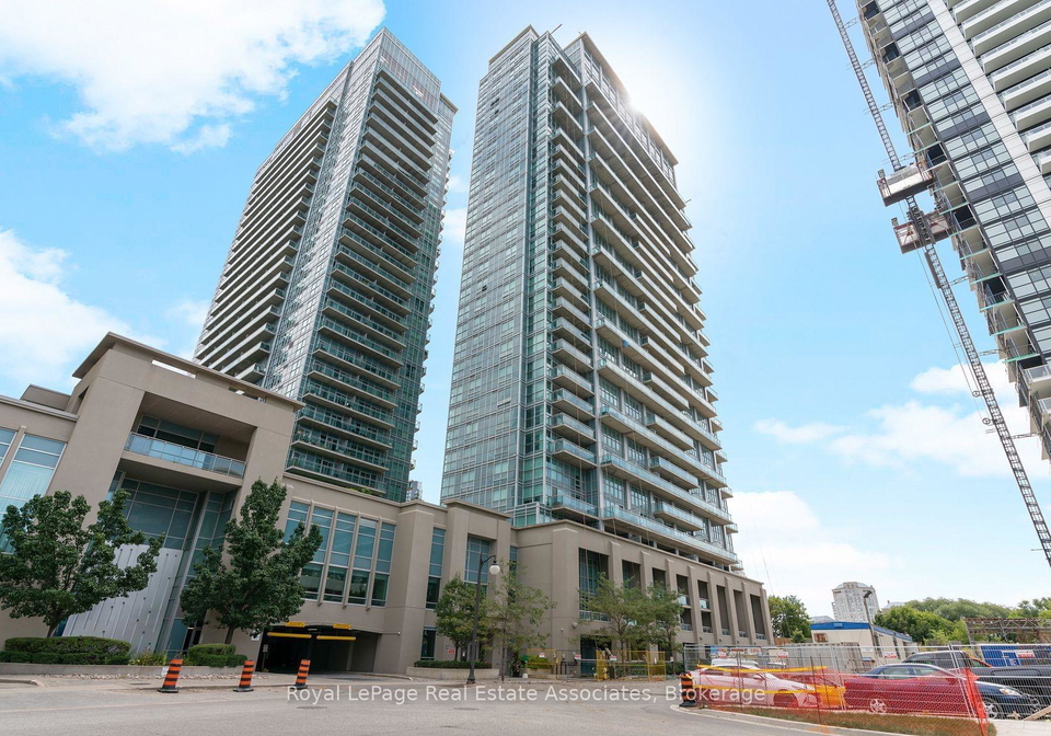 165-legion-road-n-etobicoke-ontario-w13462808