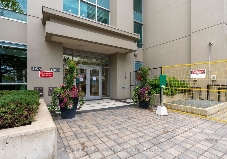 165-legion-road-n-etobicoke-ontario-w13462808