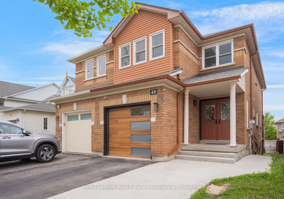 49-tiller-trail-brampton-ontario-w13463374