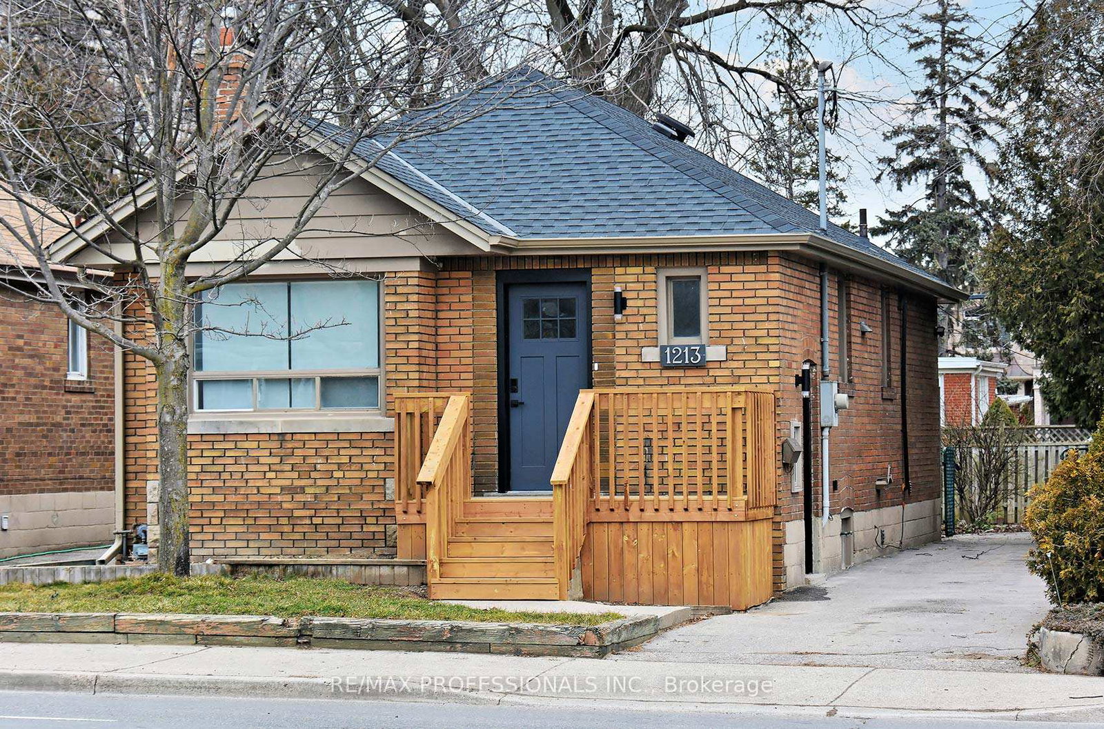 1213-islington-avenue-etobicoke-ontario-w13463376