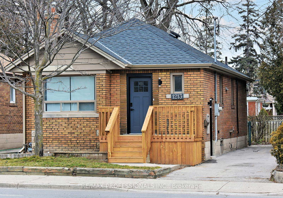 1213-islington-avenue-etobicoke-ontario-w13463376