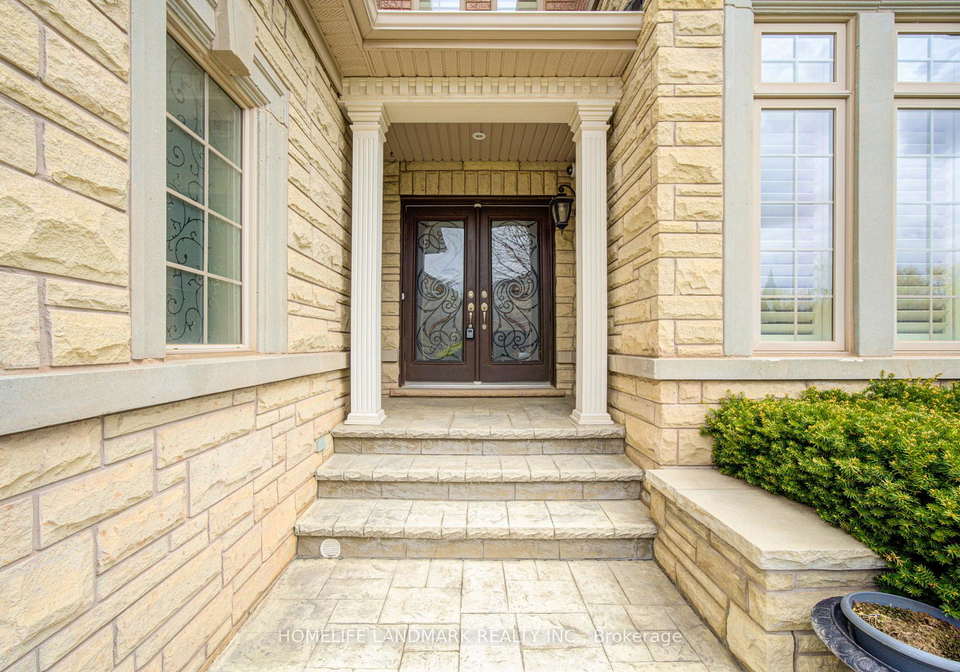 2323-awenda-drive-oakville-ontario-w13463402