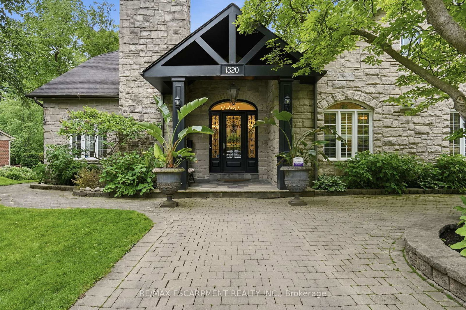 1320-woodland-avenue-mississauga-ontario-w13463404