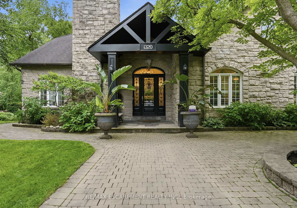 1320-woodland-avenue-mississauga-ontario-w13463404