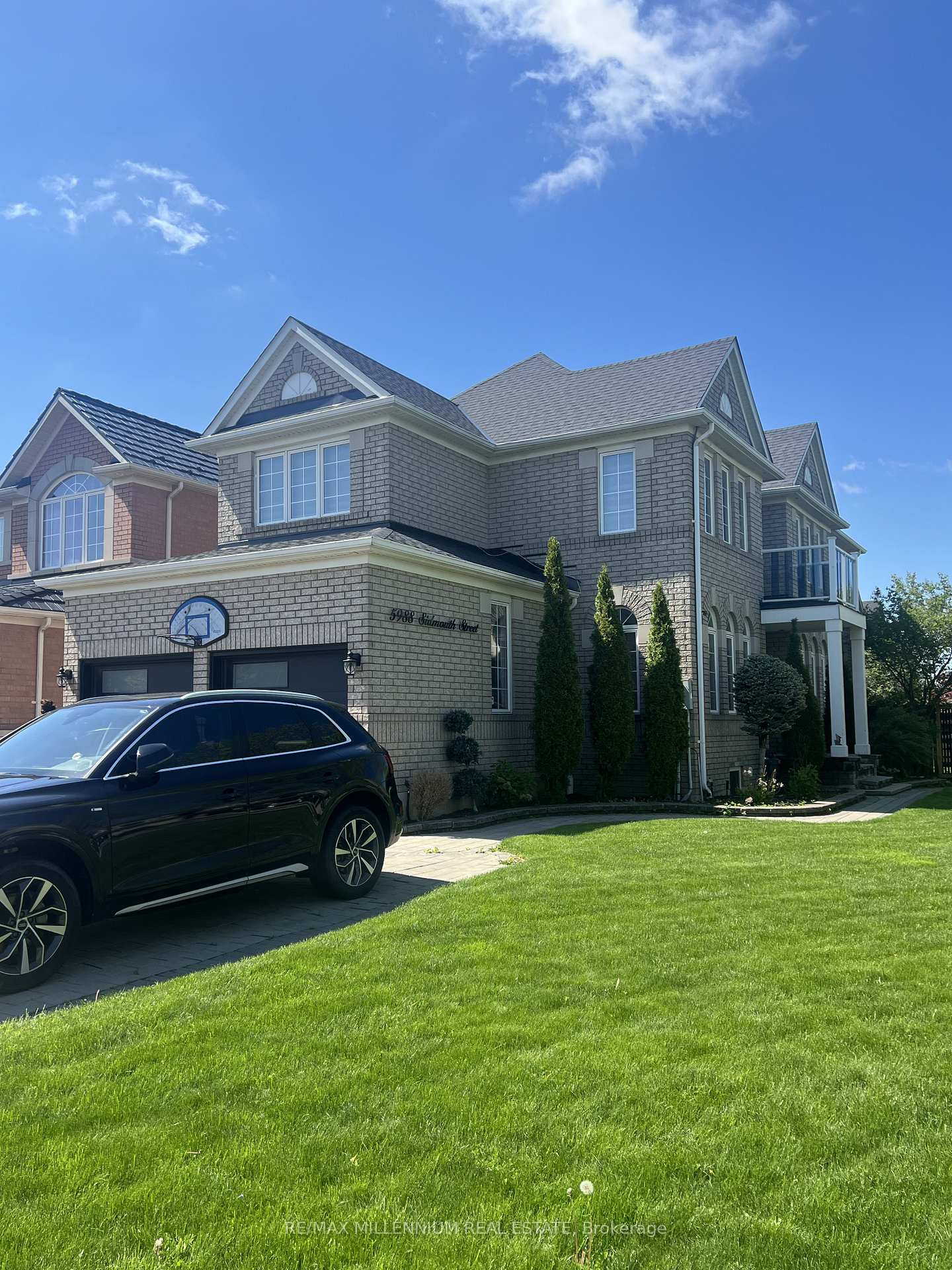 5988-sidmouth-street-mississauga-ontario-w13463410