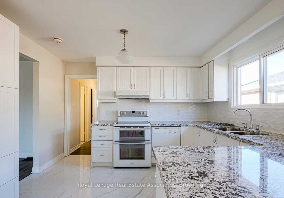 2393-whaley-drive-mississauga-ontario-w13463644