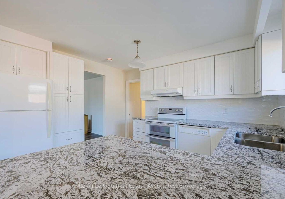 2393-whaley-drive-mississauga-ontario-w13463644