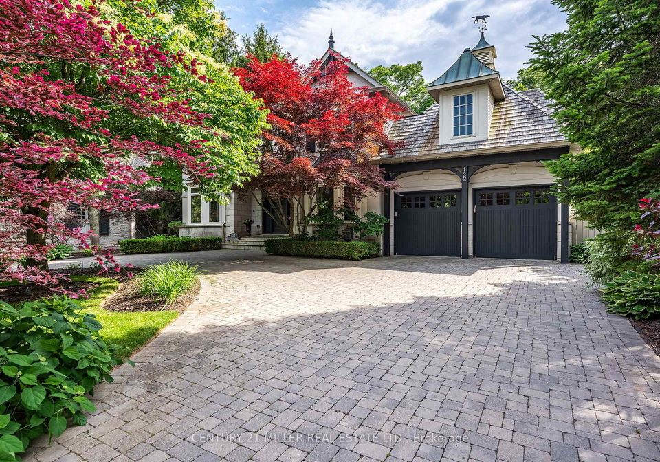 122-lisonally-court-oakville-ontario-w13463774