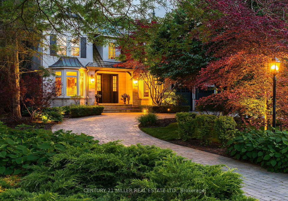 122-lisonally-court-oakville-ontario-w13463774