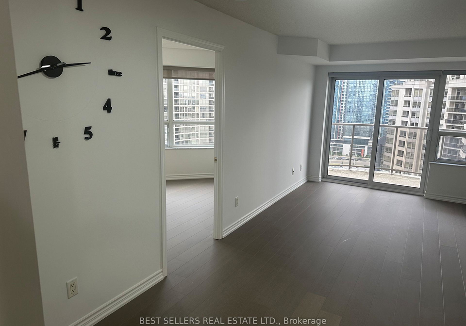 25-kingsbridge-garden-circle-mississauga-ontario-w13463800
