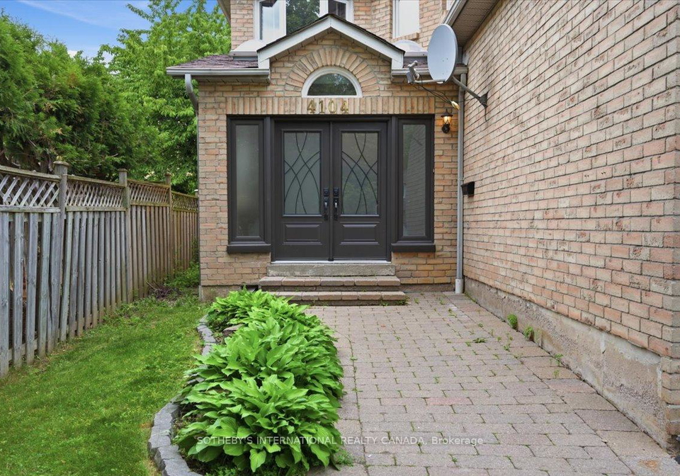 4104-credit-pointe-drive-mississauga-ontario-w13463912