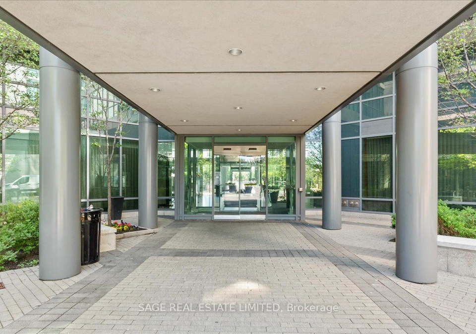 215-sherway-gardens-road-etobicoke-ontario-w13463984