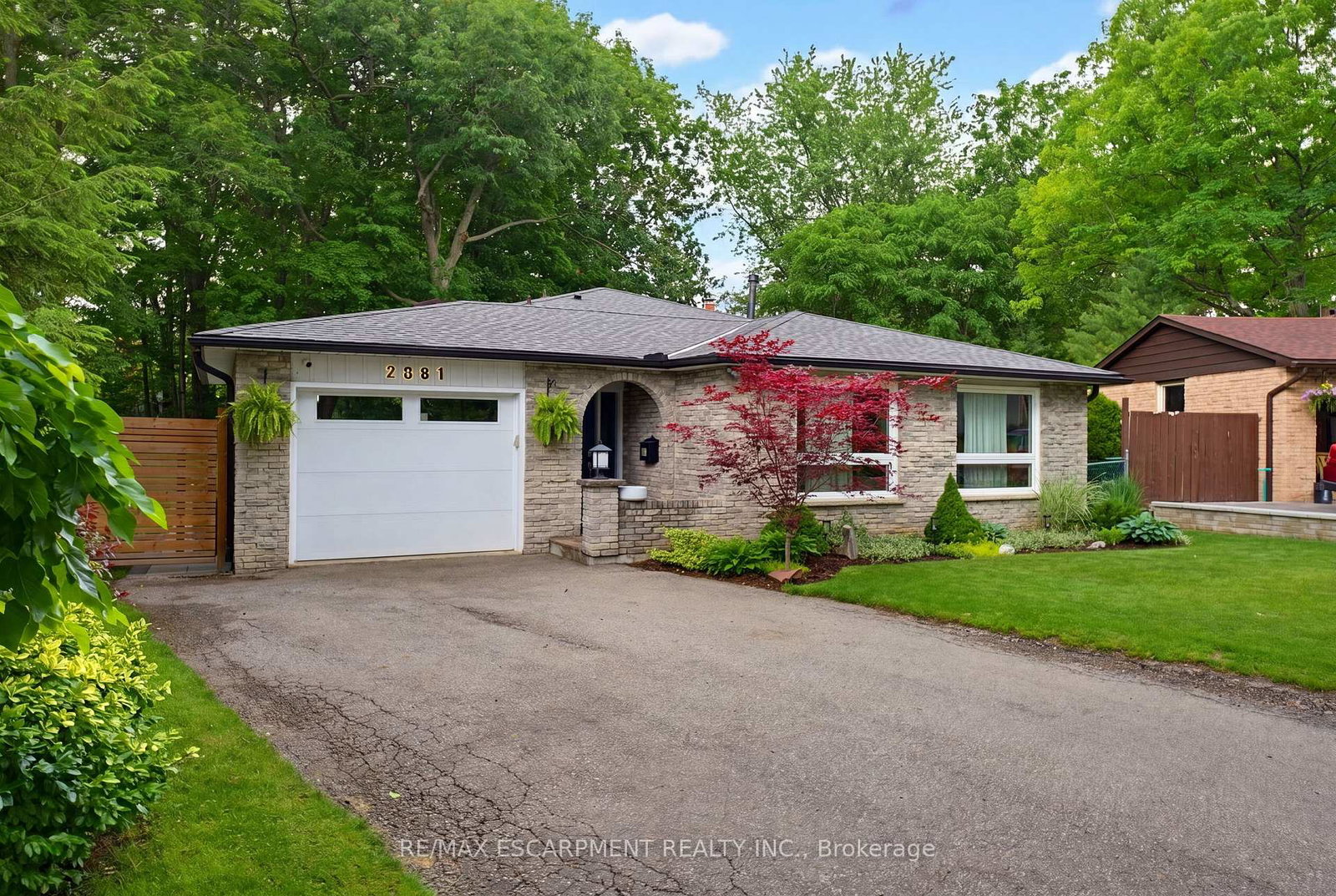 2381-peart-court-burlington-ontario-w13464010