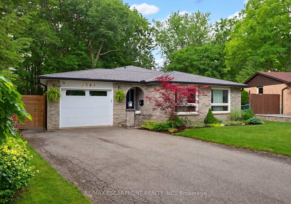 2381-peart-court-burlington-ontario-w13464010