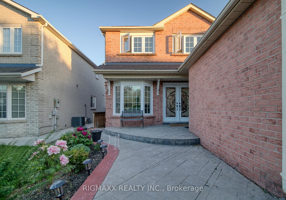 12-redwing-court-brampton-ontario-w13464036