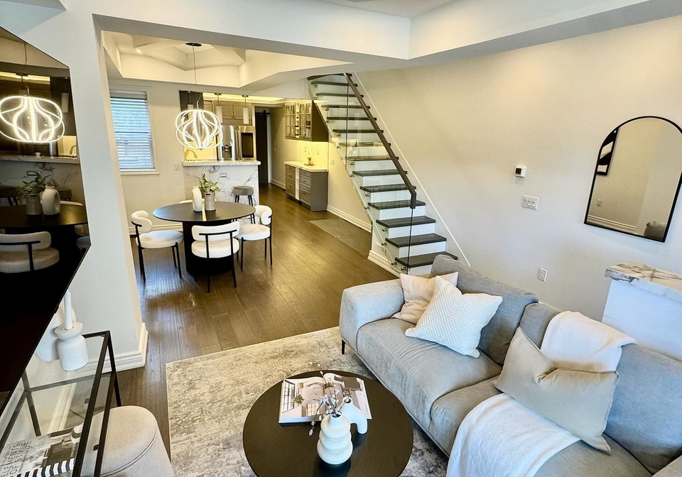 219-mcroberts-avenue-toronto-ontario-w13464148