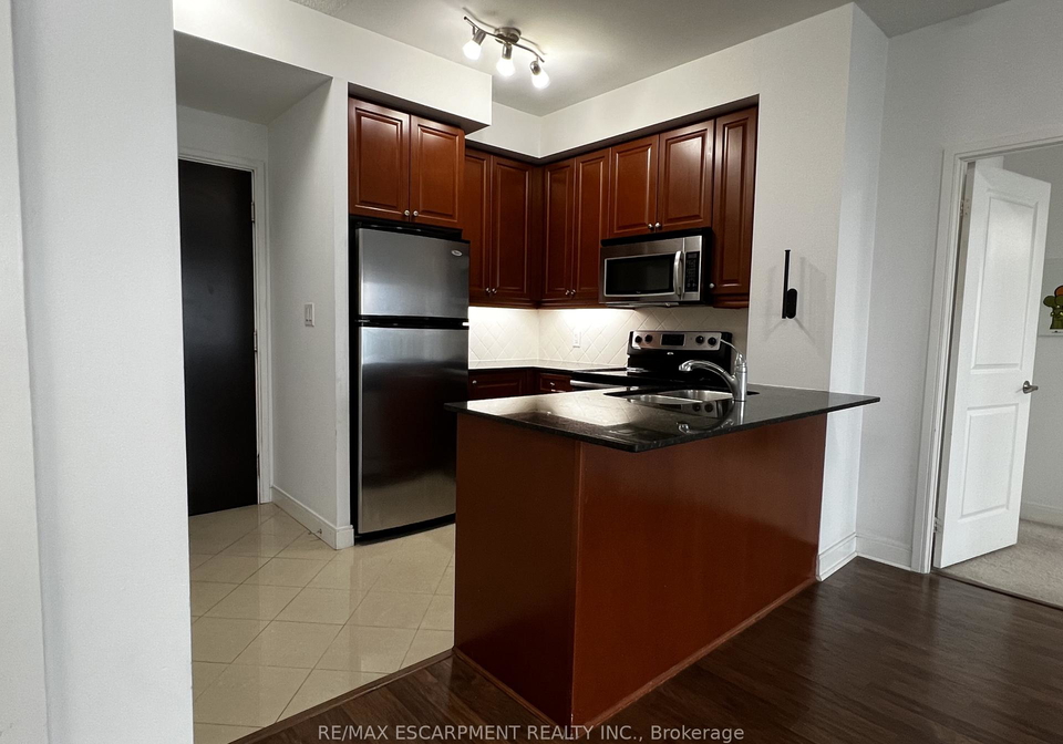 50-absolute-avenue-mississauga-ontario-w13464266