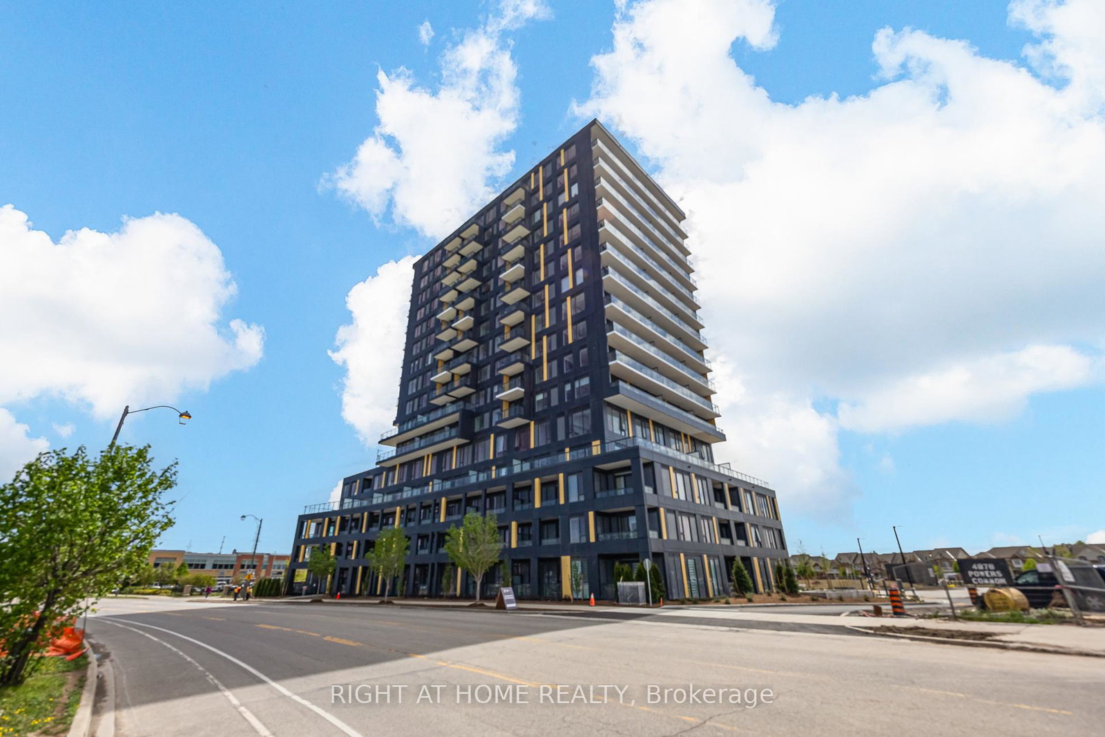 4878-powers-common-burlington-ontario-w13464310