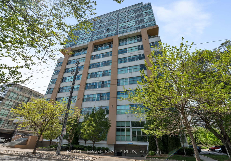 2-fieldway-road-etobicoke-ontario-w13464592