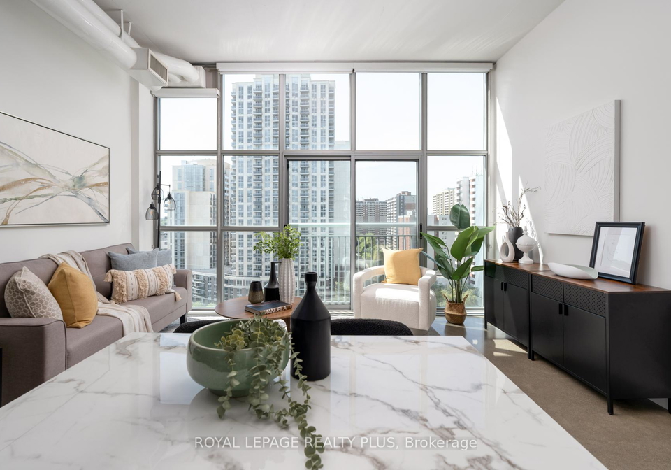 2-fieldway-road-etobicoke-ontario-w13464592