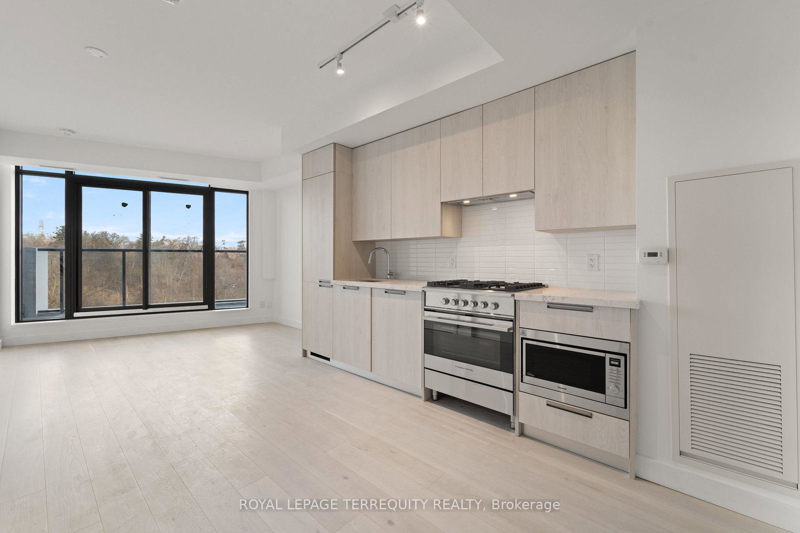 160-kingsway-crescent-etobicoke-ontario-w13464688