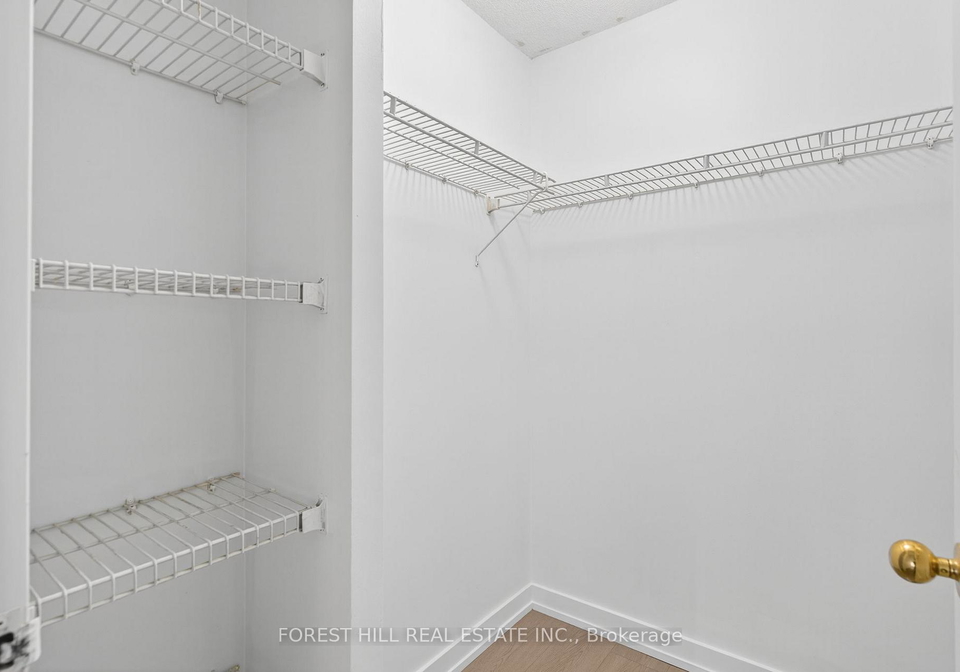 285-enfield-place-mississauga-ontario-w13464850