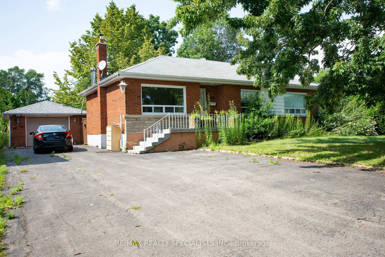 1319-rebecca-street-oakville-ontario-w13464936
