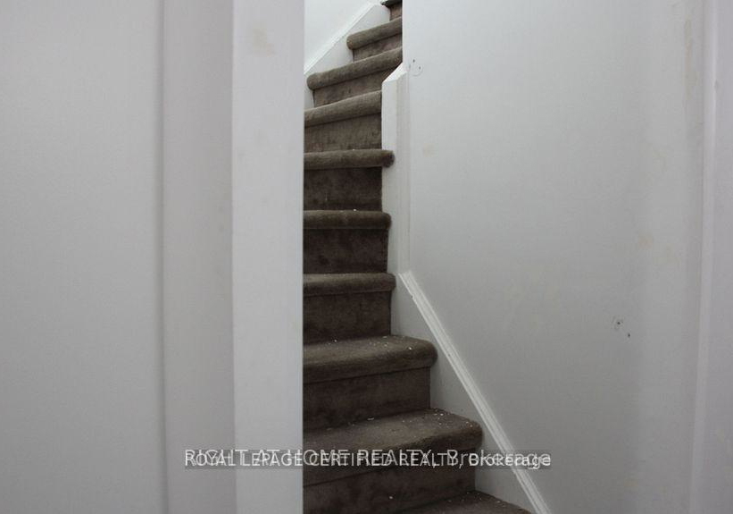 10-adeline-court-brampton-ontario-w13464948