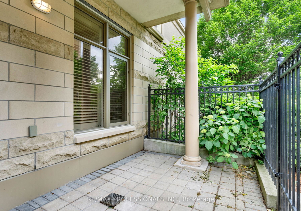 350-princess-royal-drive-mississauga-ontario-w13464954
