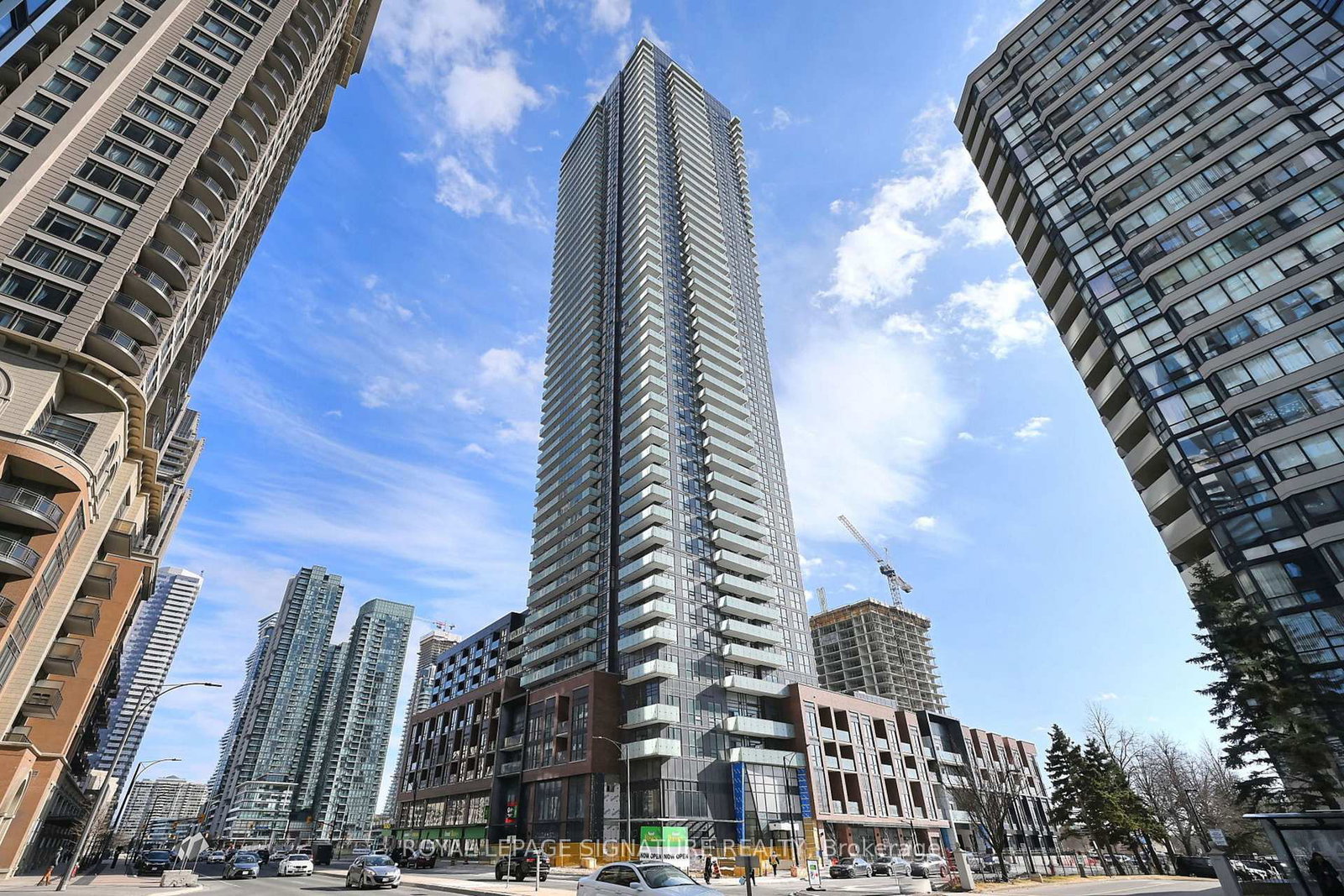 430-square-one-drive-mississauga-ontario-w13464982