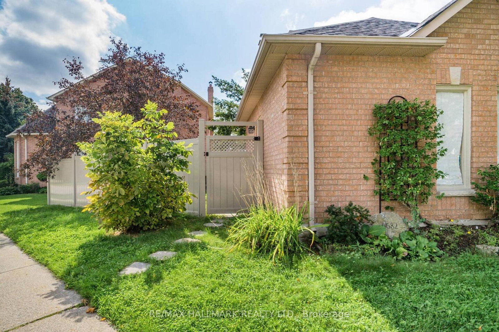 6682-snow-goose-lane-mississauga-ontario-w13465092