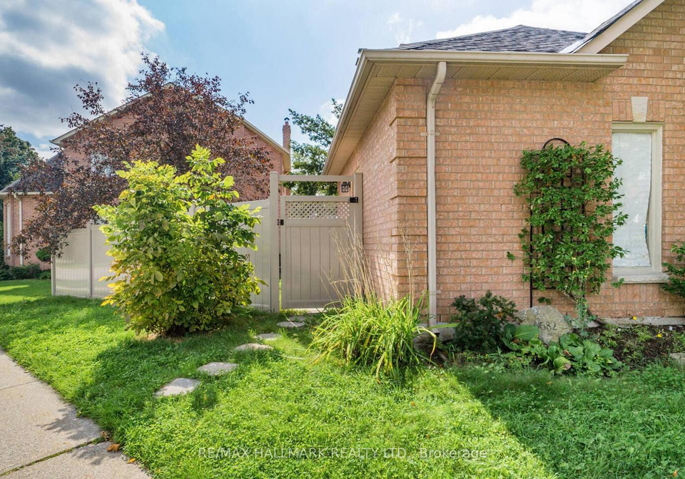 6682-snow-goose-lane-mississauga-ontario-w13465092