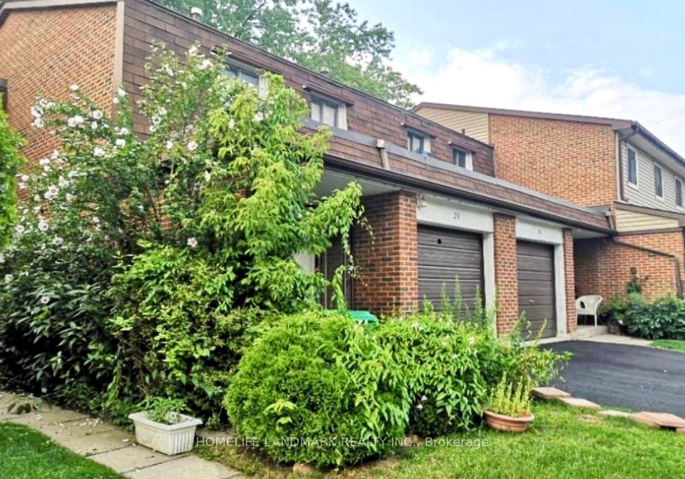 3025-cedarglen-gate-mississauga-ontario-w13465214
