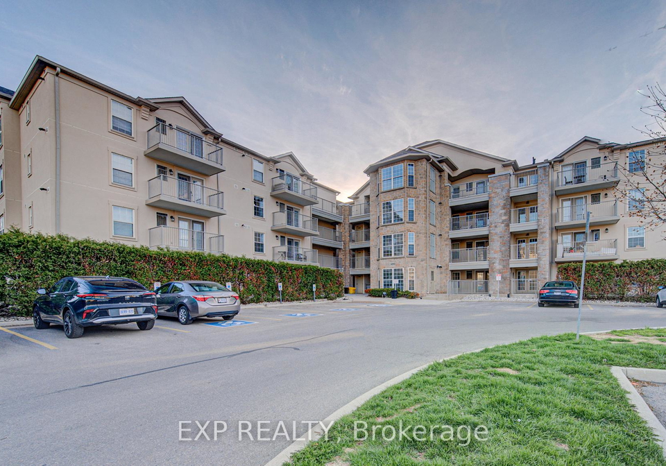 1490-bishops-gate-oakville-ontario-w13465798